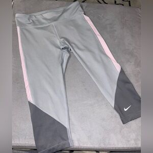 Nike Cropped Leggings